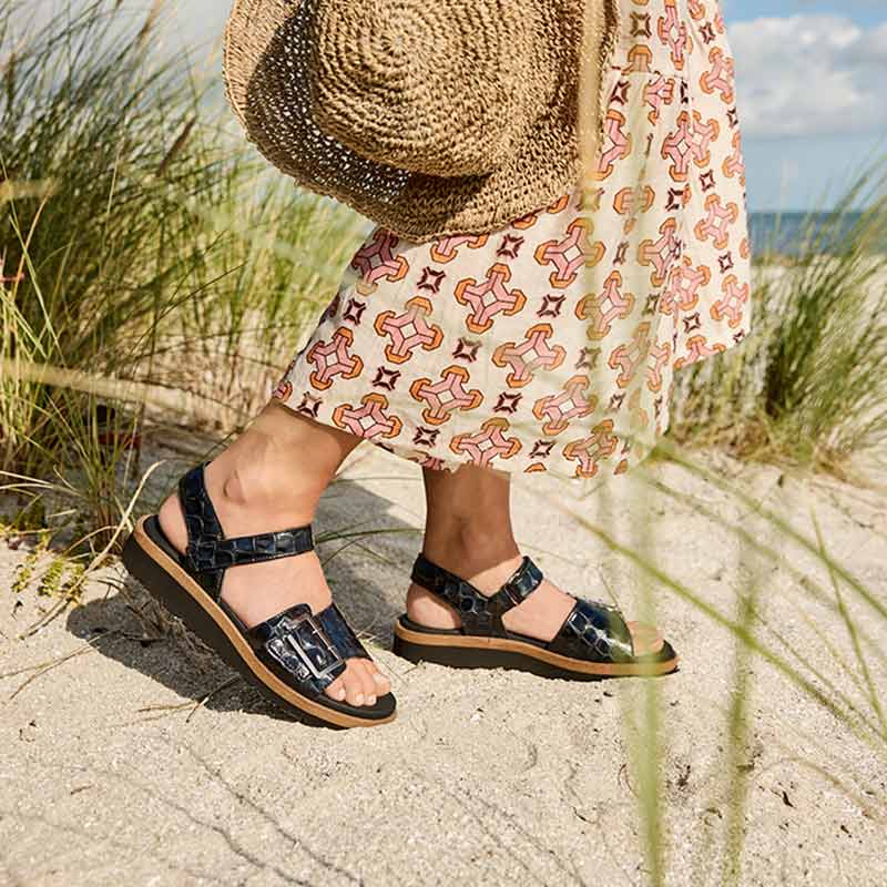 Women's Sandal, Black Croco, New Feet